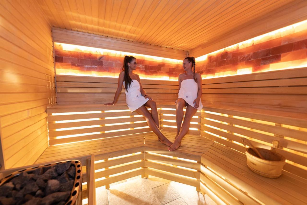 Wellness & Spa hotel Villa Regenhart Jeseník Esterno foto