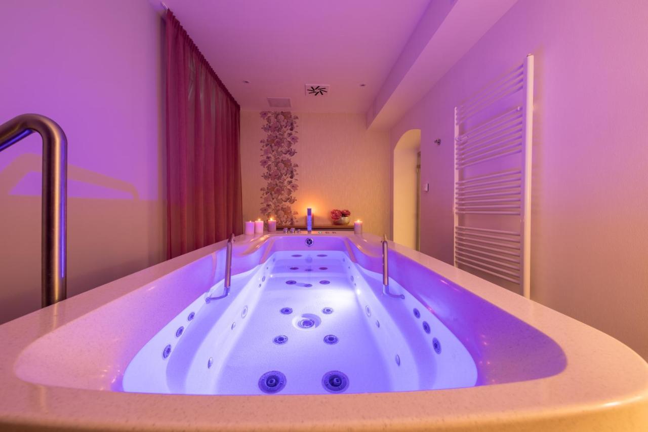 Wellness & Spa hotel Villa Regenhart Jeseník Esterno foto