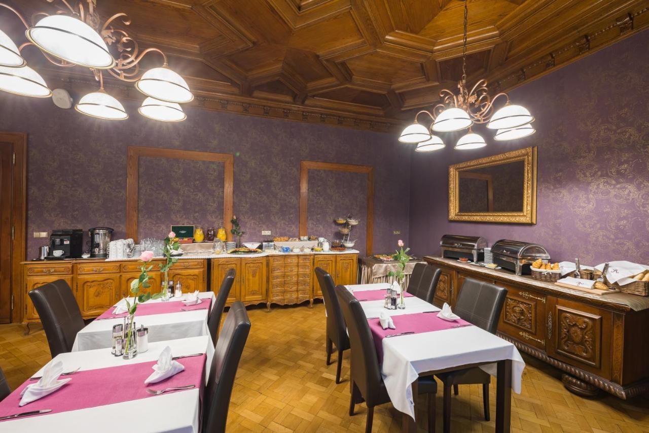 Wellness & Spa hotel Villa Regenhart Jeseník Esterno foto